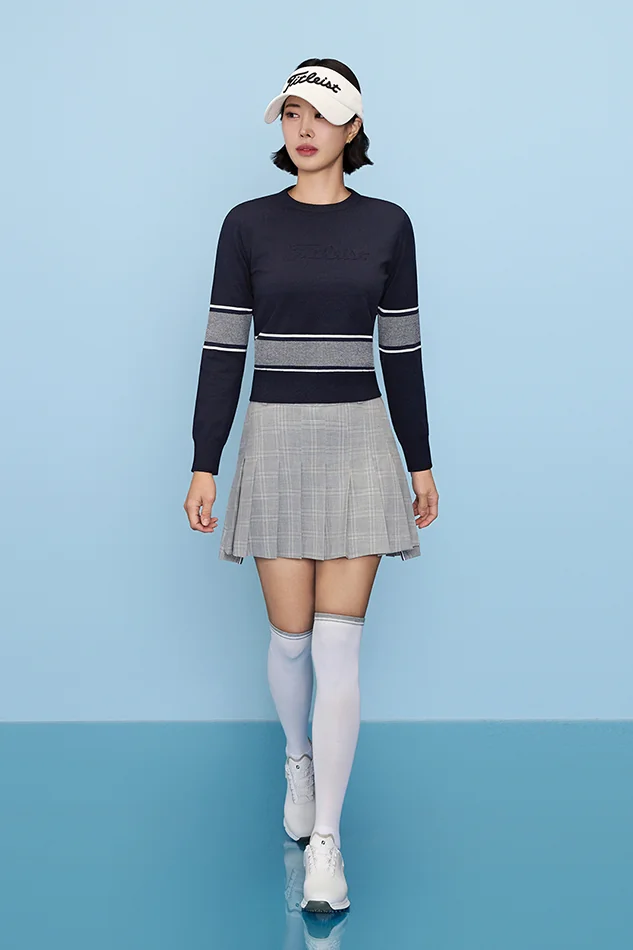 ROUND NECK SWEATER